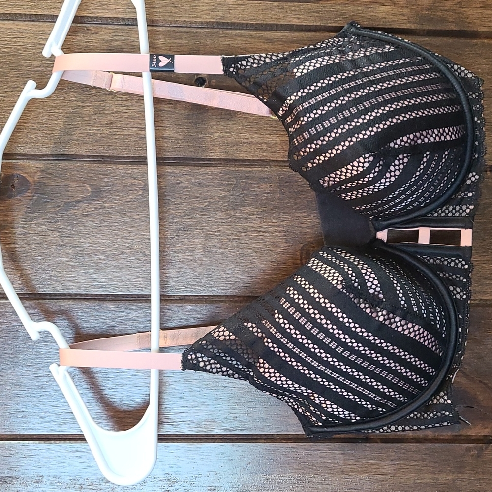 34DD Victoria Secret lined Plunge Bra NWT